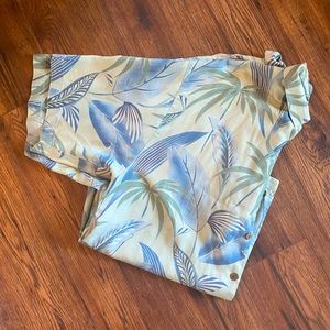 Tommy Bahamas Mens XL Tall Green and Blue Floral